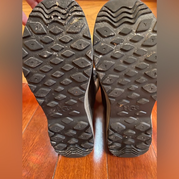 Ugg Adirondack black size 8 - Picture 2 of 5